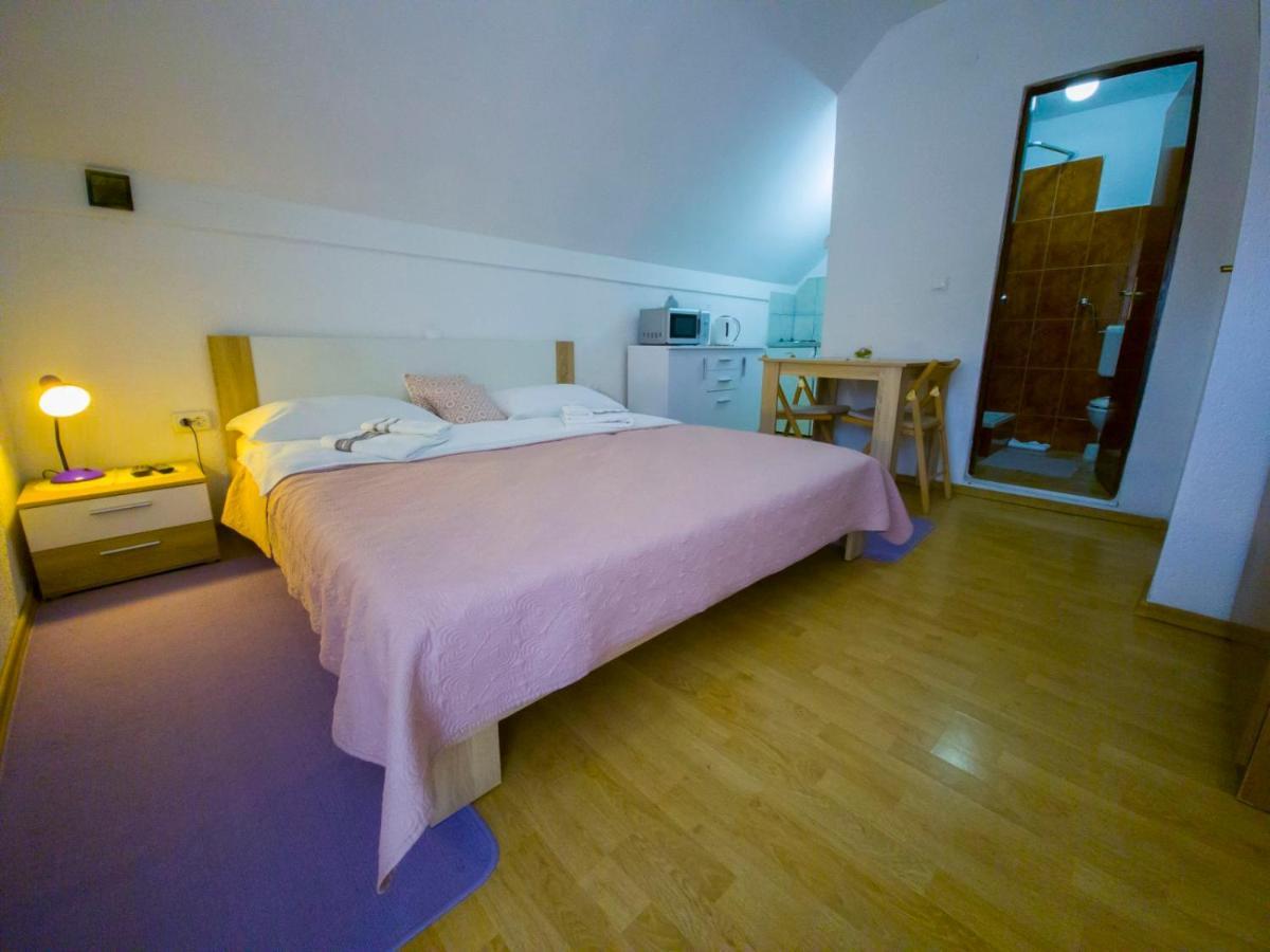 Apartments Nena Smoljanac Rom bilde